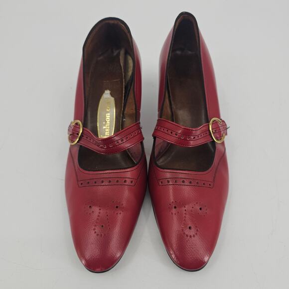 Vintage 1960's Red Brogue Style Wingtip Mary Jane Pump Heels Shoe Women's 8 B AA - Picture 2 of 11